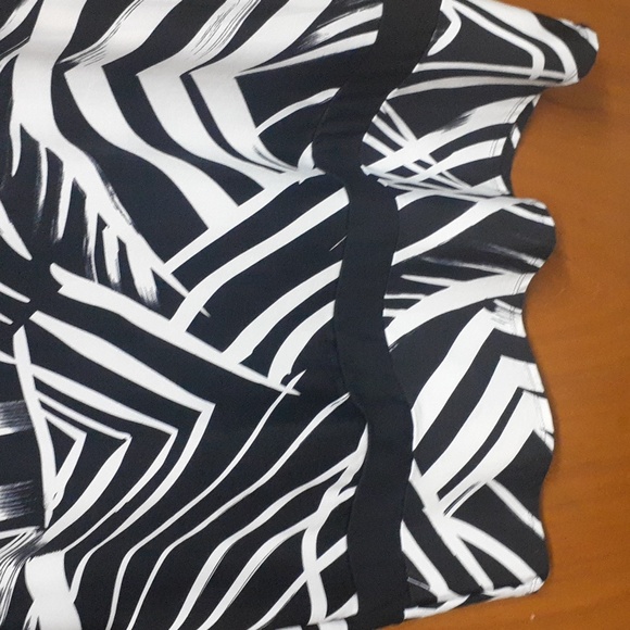 Wonderful vintage abstract black & white dress! Sz L TIANA B. - Picture 3 of 4